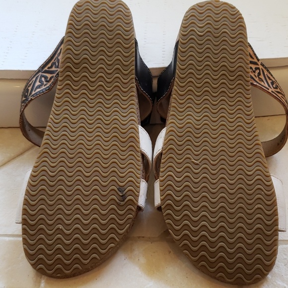 Shoes - Picture 3 of 3